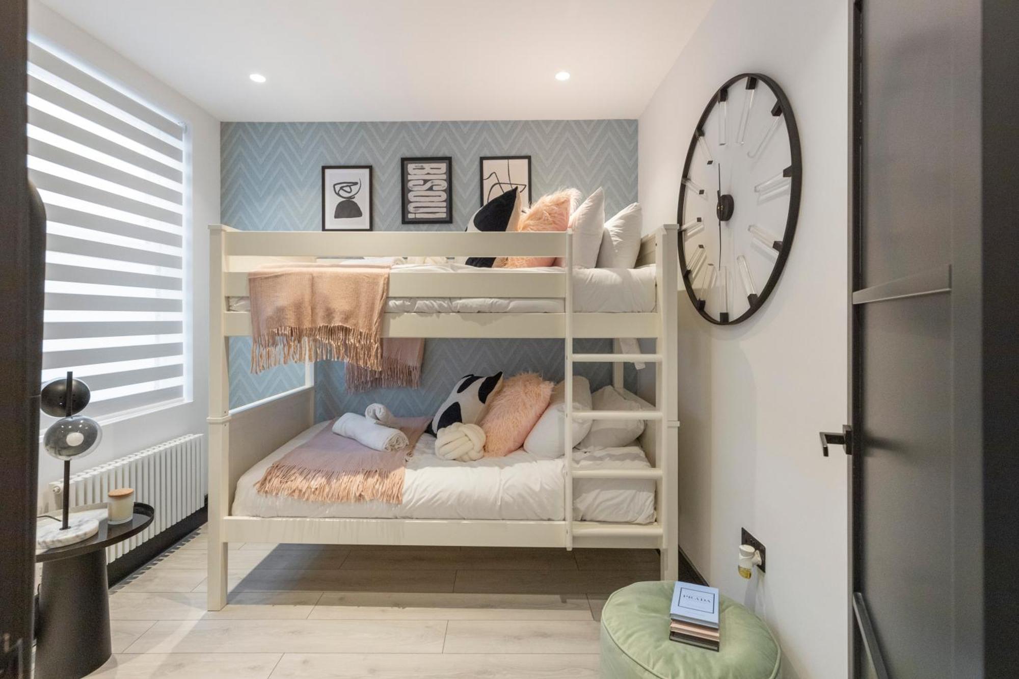 Апартаменты Unwind In Style 2Br With Cozy Backyard For Groups Лондон Экстерьер фото