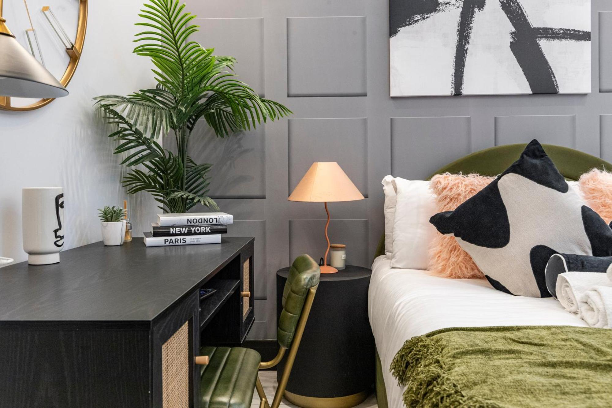 Апартаменты Unwind In Style 2Br With Cozy Backyard For Groups Лондон Экстерьер фото