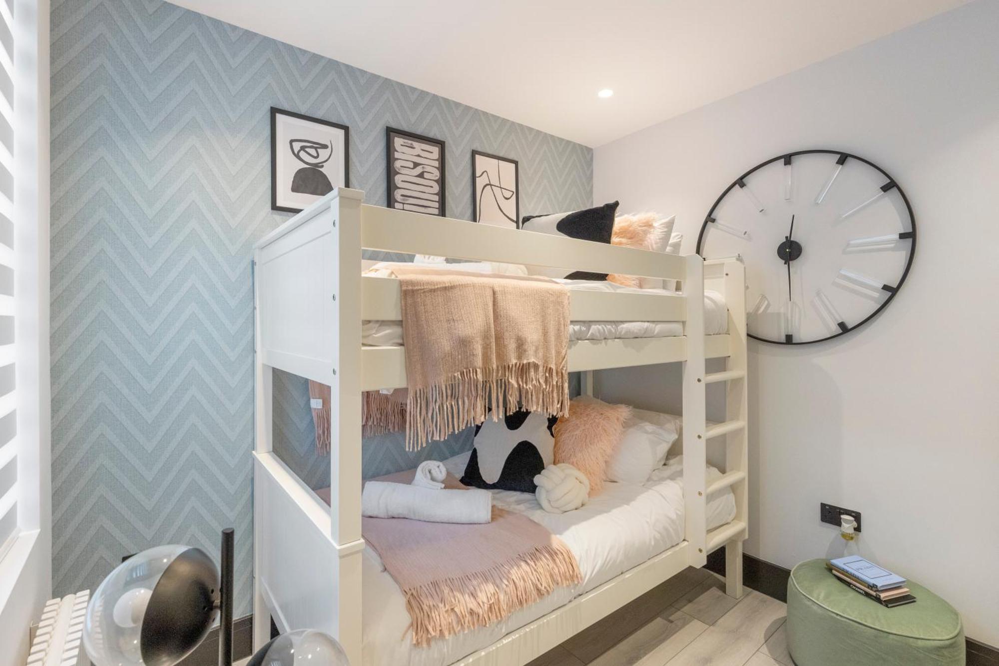 Апартаменты Unwind In Style 2Br With Cozy Backyard For Groups Лондон Экстерьер фото