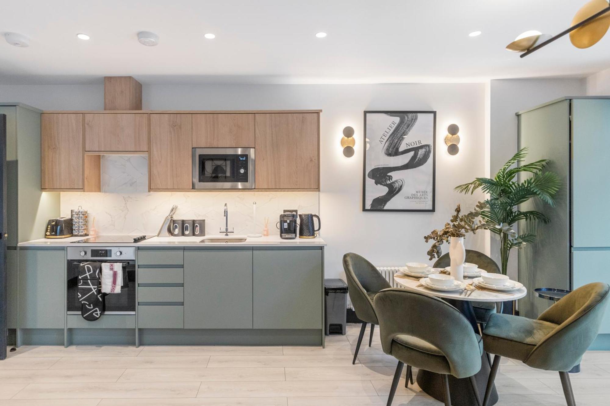 Апартаменты Unwind In Style 2Br With Cozy Backyard For Groups Лондон Экстерьер фото