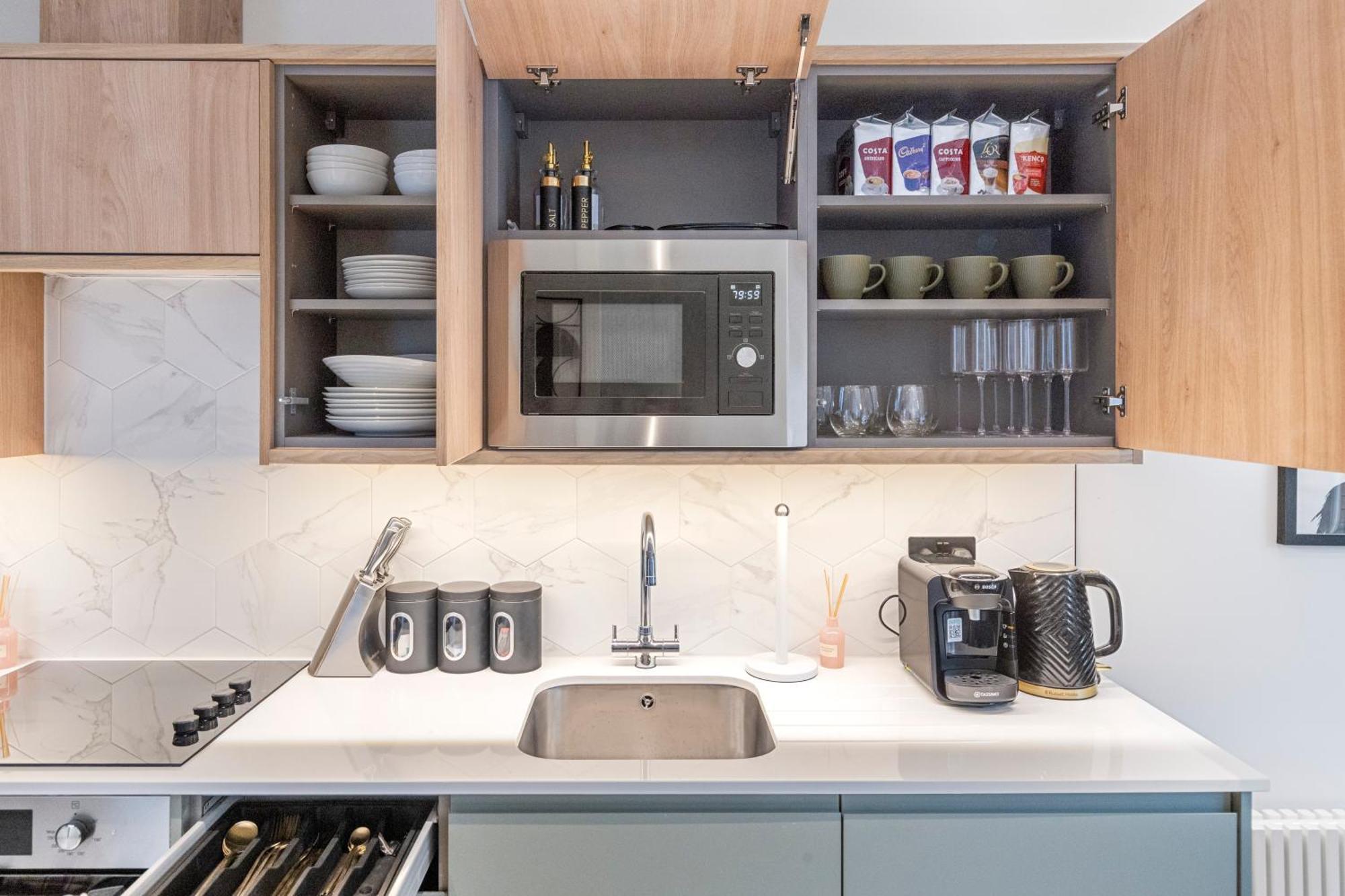 Апартаменты Unwind In Style 2Br With Cozy Backyard For Groups Лондон Экстерьер фото